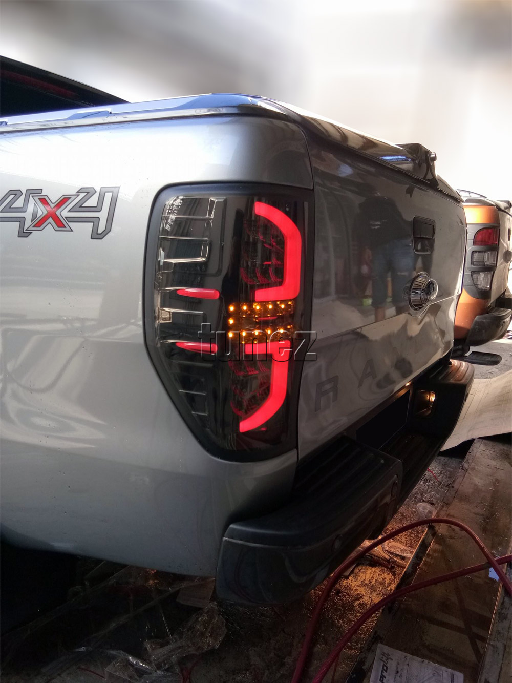 FRR01 Ford Ranger PX MK1 MK2 MKII MKI T6 Wildtrak XL XLS XLT LED Smoked LED Tail Rear Lamp Lights For Car Smoke AT Taillights Rear Lamp Light Aftermarket Pair