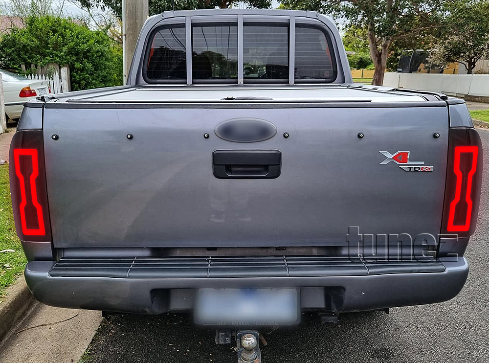 FRR18 Ford Ranger T5 PJ PK Mk1 Mk2 2007 2008 2009 2010 2011 XL XLT Hi-Rider Wildtrak Trim Edition Version Smoke Smoked Sequential Turn Signal Replacement OEM Standard Original Replace A Pair Set Left Right Side LH RH ABS Back Rear Tail Light Tail Lamp Head Taillights LED Bulb Type Aftermarket Tunez
