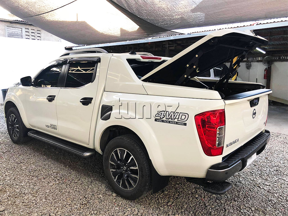 NVM08 Nissan Navara NP300 NP 300 D23 Series Year 2015 2016 2017 2018 2019 2020 DX RX ST ST-X SL Visia Acenta Acenta+ N-Connecta Tekna Matte Matt Black Petrol Oil Gas Fuel Tank Door Cover ABS Plastic Frame Mask 3M For Car Truck Aftermarket Australia UK European USA tunez