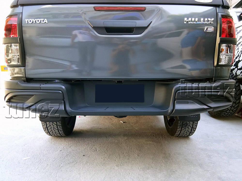 THB01 Toyota Hilux 8th Generation AN120 AN130 GUN1 GUN 1 Revo Red Strip Gen Matte Matt Black Cover Guard Rear Bumper Mask 3M ABS Plastic For Car Truk Rear Aftermarket Pair 2016 2017 2018 SR SR5 Workmate Active Icon Invincible X TRD