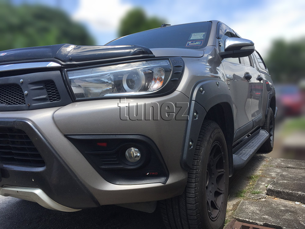 THM02 Toyota Hilux 8th Generation AN120 AN130 GUN1 Gen Matte Matt Black Eyelid ABS Plastic Tail Rear Lamp Light Lights Cover Frame Mask 3M For Car Truk Taillights Headlamp Rear Lamp Light Aftermarket Pair 2016 2017 2018 2019 SR SR5 Workmate Active Icon Invincible X Embossing